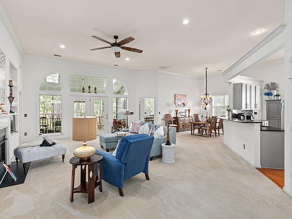 5th image of 1927 Palmetto Isle Dr
