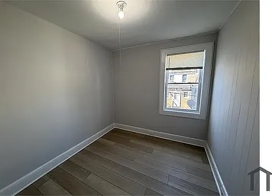 1114 Lancaster Ave — Photo 5