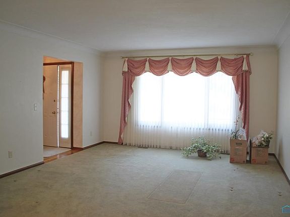 5th image of 711 McKinley Dr