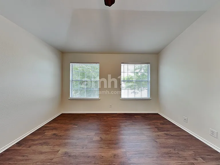 6702 Sandy Point Dr — Photo 11