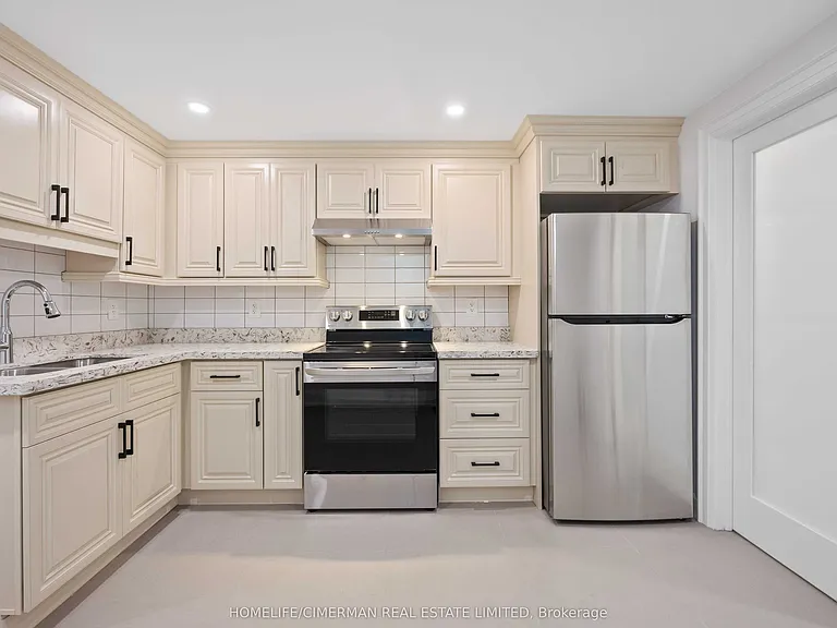 861 Ossington Ave #LOWER — Photo 16