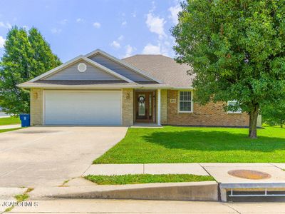 215 Harwood St, Holts Summit, MO, 65043