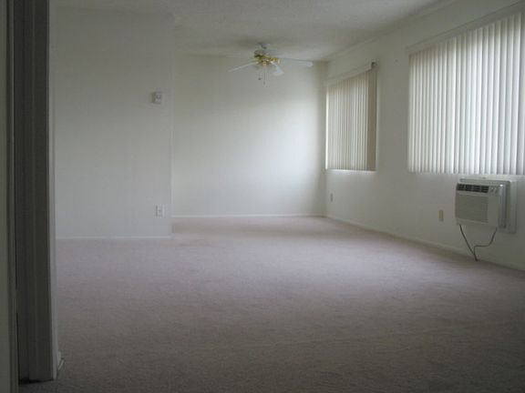 3rd image of 1530 Corinth Ave APT 11