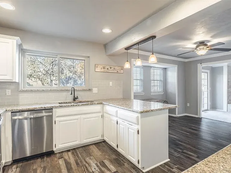 14016 Apache Dr — Photo 9
