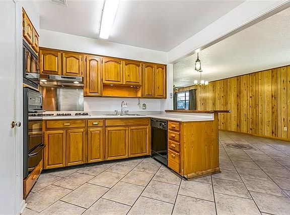 4th image of 2721 Dolores Dr