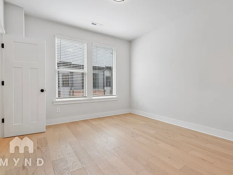 2242 N Graham St #2 — Photo 14