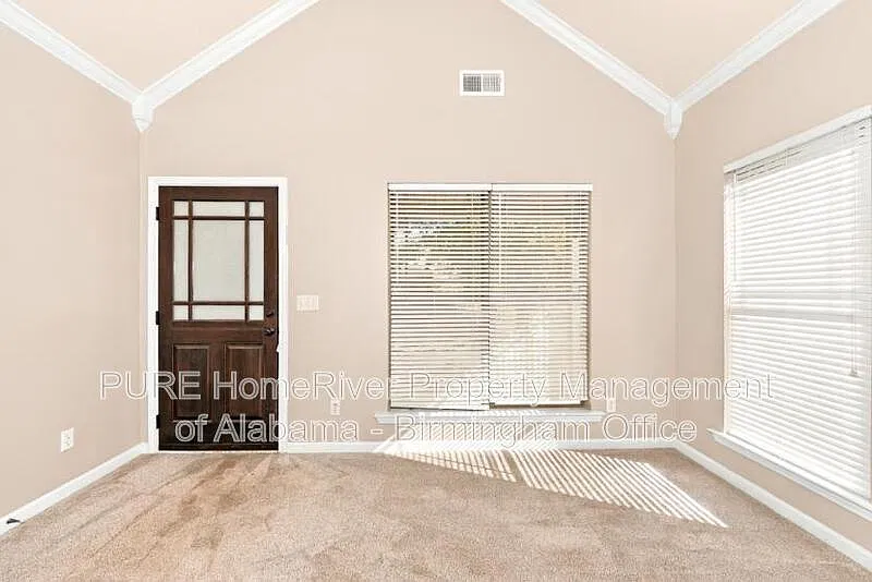 3 bed, 2.0 bath, 1283 sqft, $1,485 — Photo 3