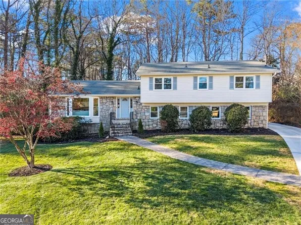 1106 Aurora Ct, Dunwoody, GA 30338