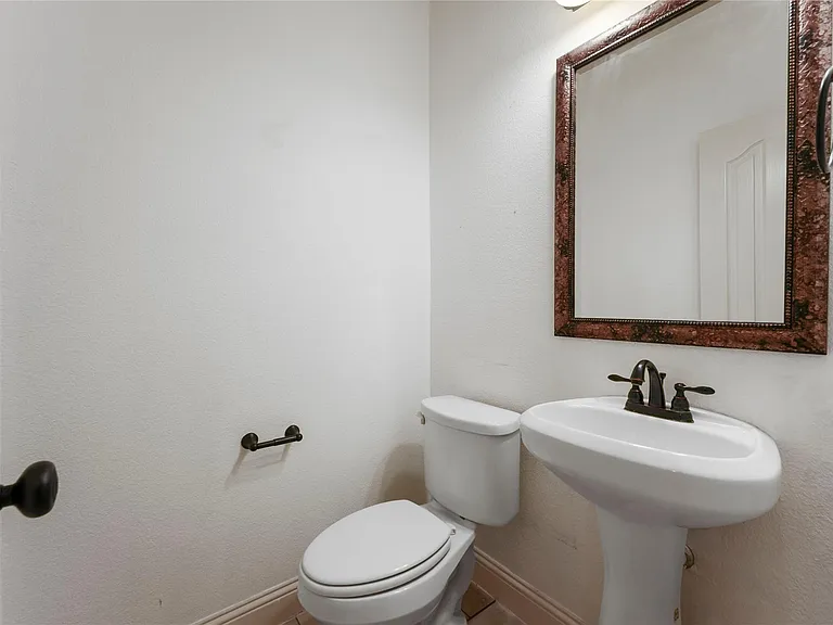 1204 E Shawnee Dr — Photo 27