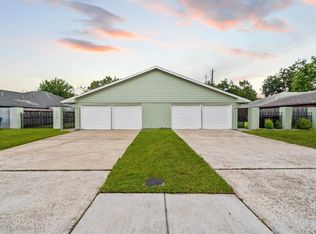 614 Cole St, Webster, TX 77598