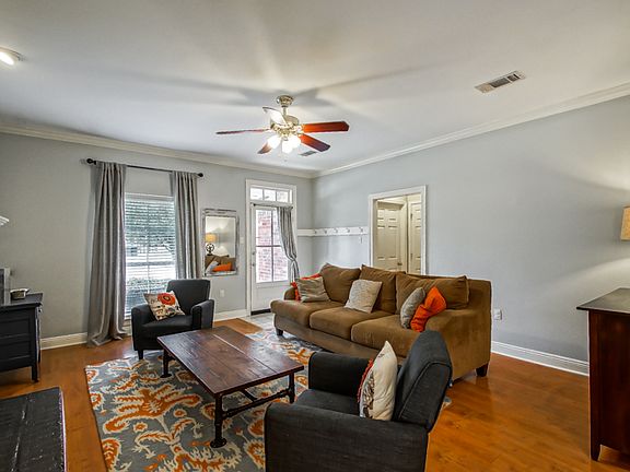 5th image of 18070 Wood Haven Dr