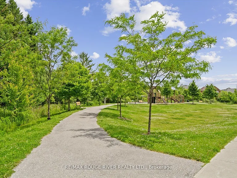 6 Esquire Way — Photo 38
