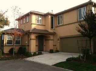 14 Heron Crest Pl, Sacramento, CA