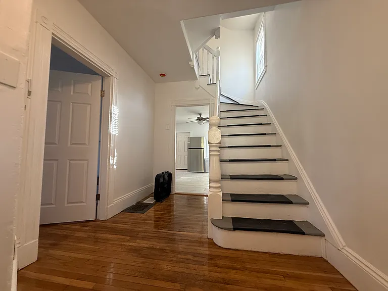 66 Round Hill St — Photo 39