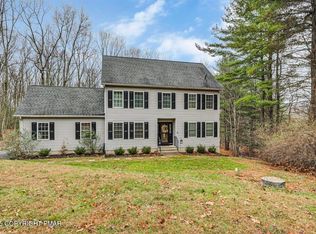 2512 Valley View Acres Rd, Stroudsburg, PA 18360