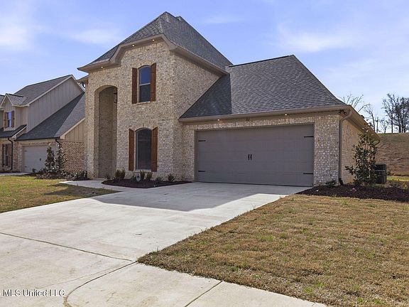 2nd image of 181 Bronson Bnd