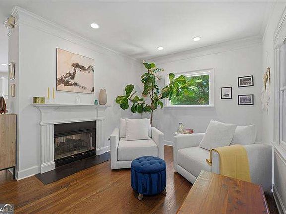 5th image of 200 Glenlake Commons Dr