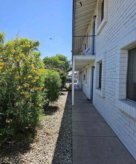 1725 W Vogel Ave #4 — Photo 11