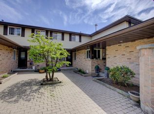 464 Beechwood Pl #3, Waterloo, ON N2T 1Z2
