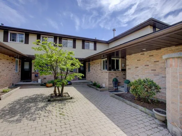 464 Beechwood Pl #3, Waterloo, ON N2T 1Z2
