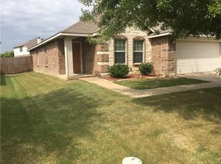 809 Crystal Dr, Burleson, TX 76028