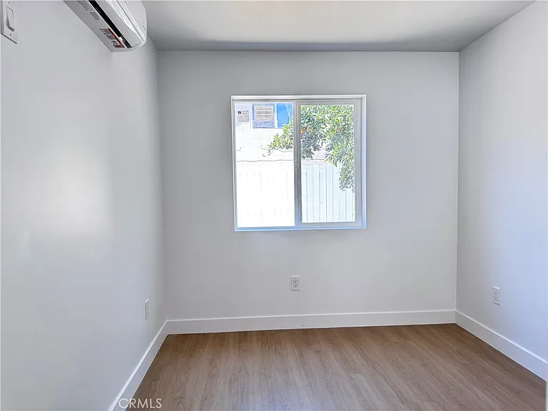 2218 Continental Ave — Photo 9