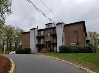 100 Cass Ave #B2, Dracut, MA 01826