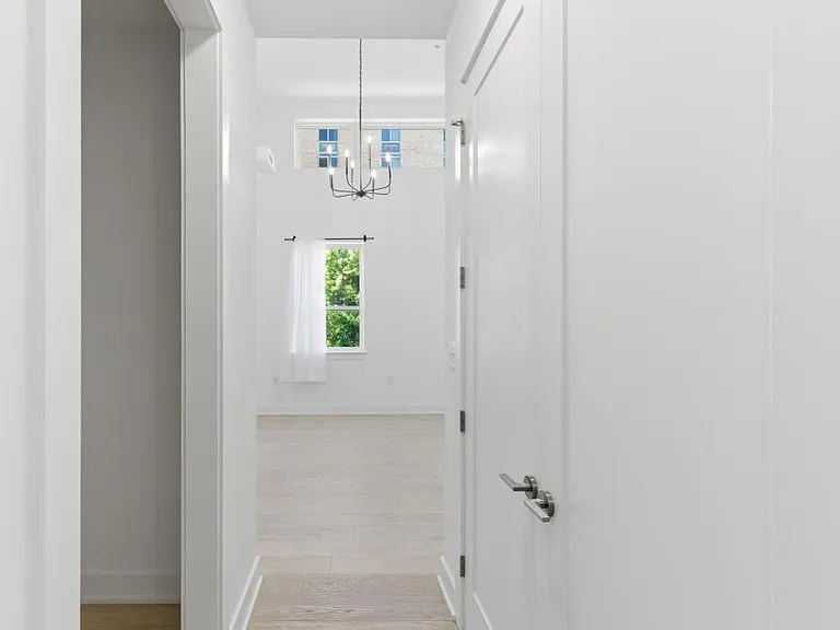775 Juniper St #619 — Photo 28