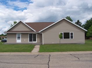 402 4th St NW, Wadena, MN 56482
