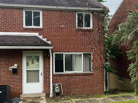2nd image of 918-920 Pentland Dr