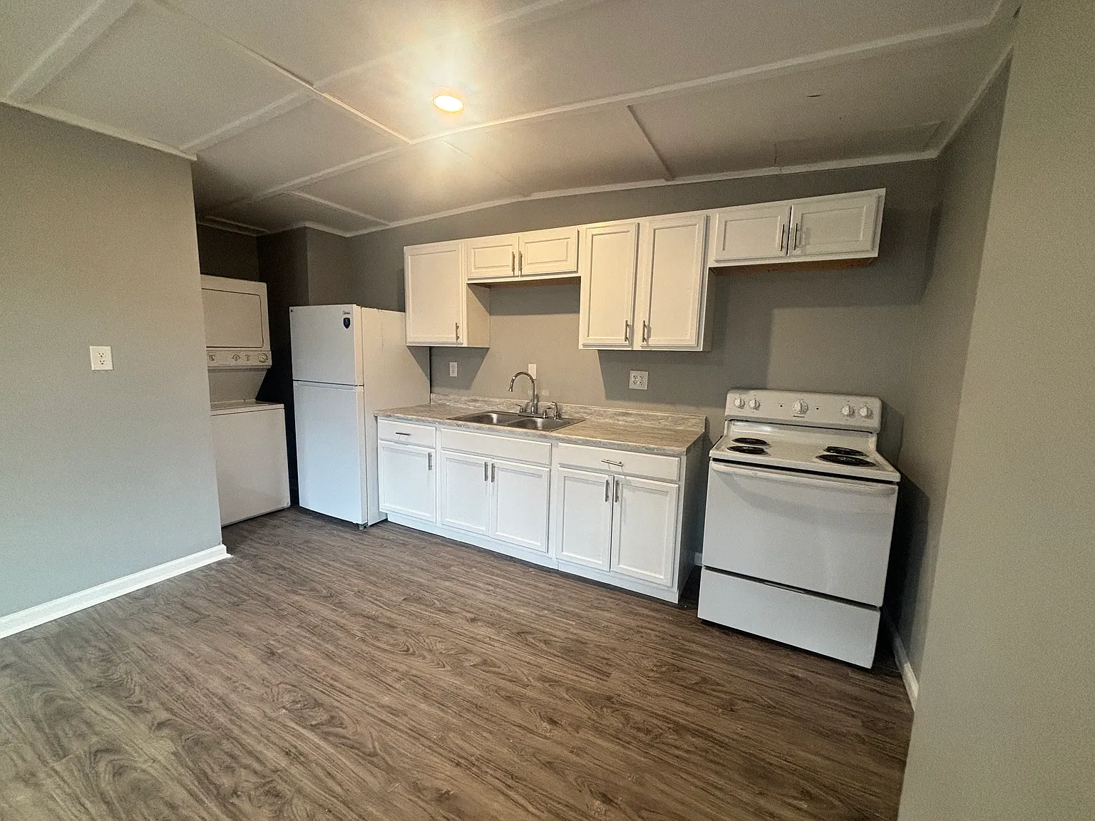 1 bed, 700 sqft, $750 — Photo 3