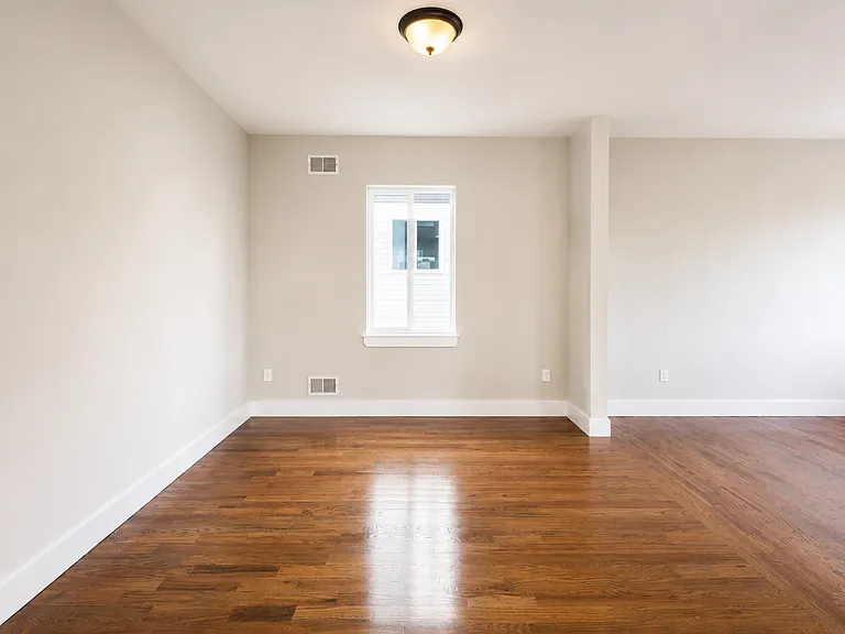 152 Parkwood Ave #2 — Photo 7