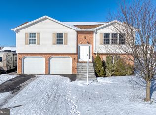 26 Noble Dr, Shippensburg, PA