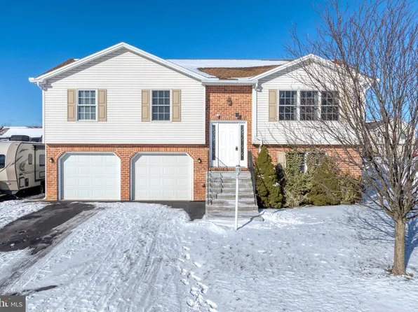 26 Noble Dr, Shippensburg, PA 17257