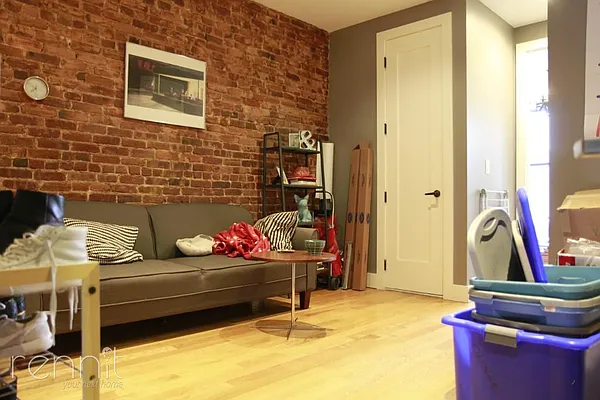 Rented by Rennit Inc. | media 49