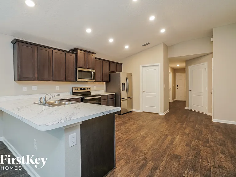 10056 Sitting Fox Dr — Photo 7