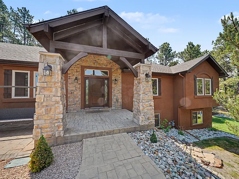 18145 Bakers Farm Rd — Photo 2