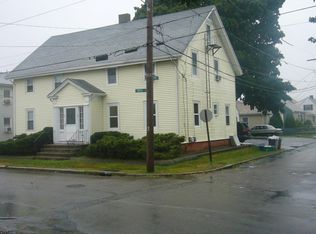 14 Tweed St FLOOR 1, Pawtucket, RI 02861