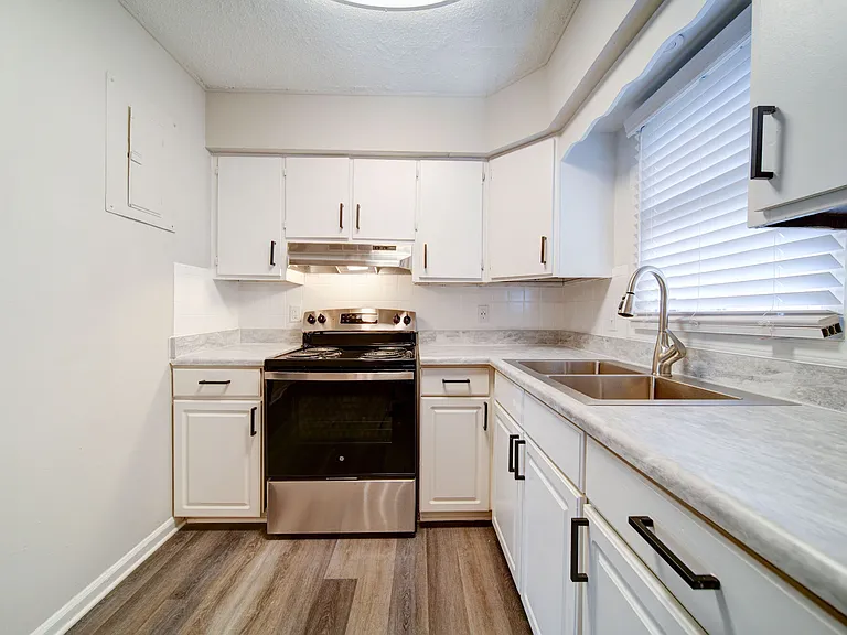 The Manor Townhomes — Photo 19