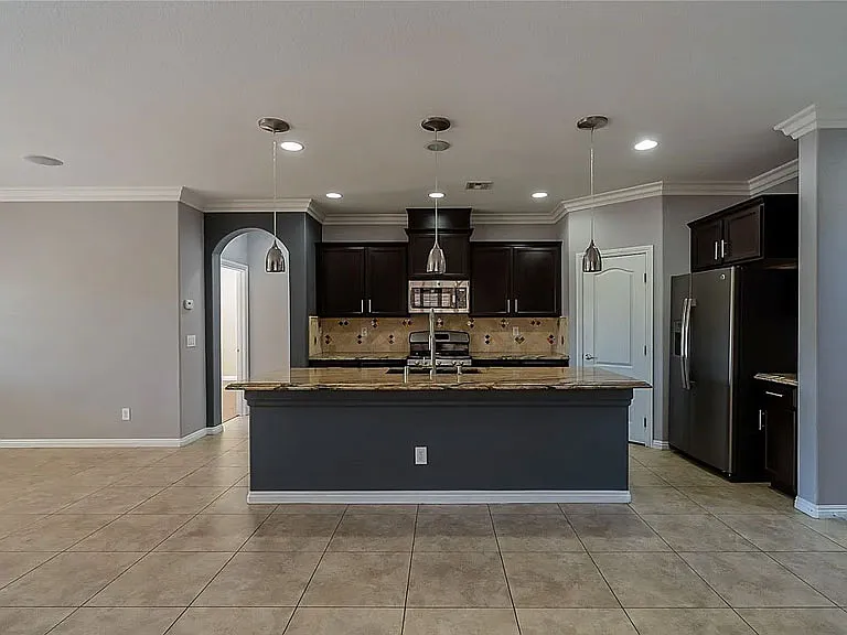 4524 Grindle Point St — Photo 6