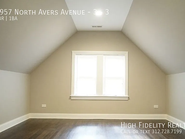 2957 N Avers Ave #3 — Photo 7