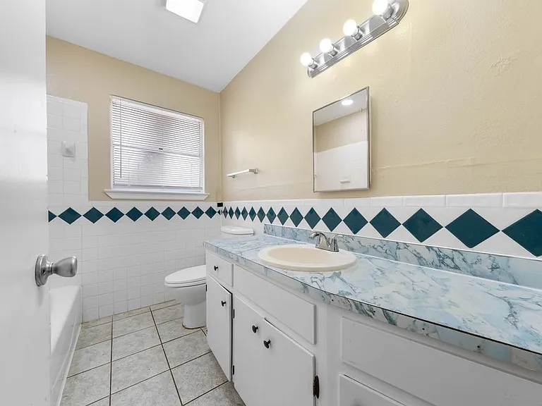 138 Dora St — Photo 13