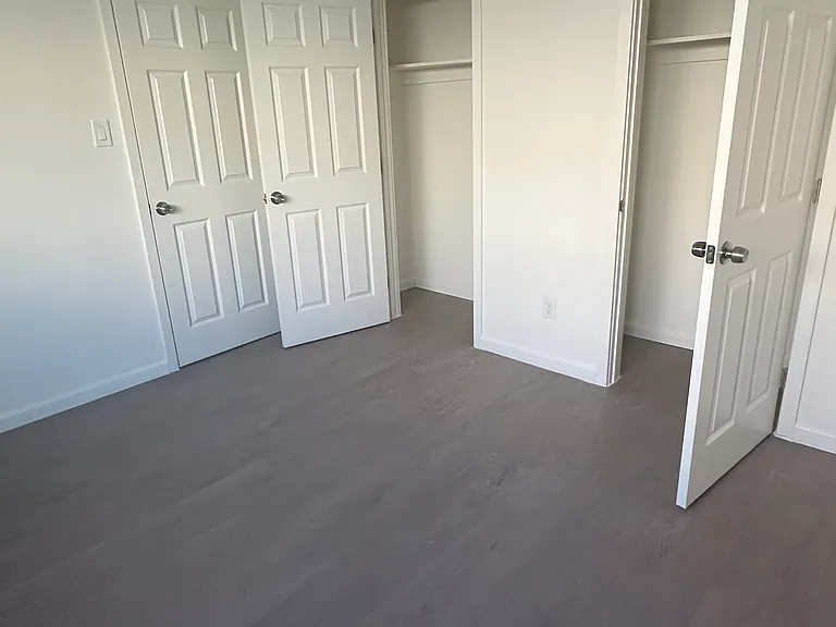 1724 Barry Ave #9 — Photo 6