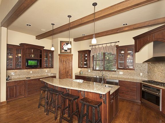 5th image of 498 Fairways Dr