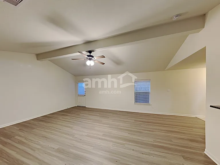 22718 Klingamans Way — Photo 9