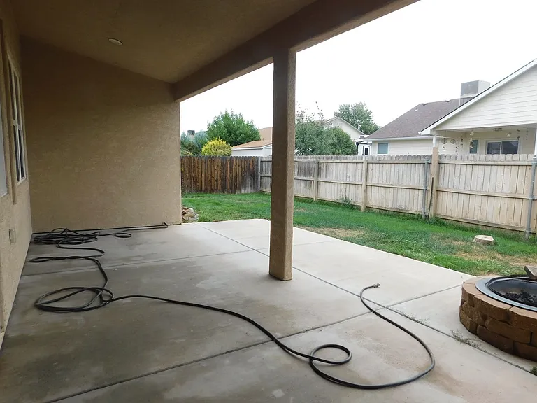 566 Garnet Dr — Photo 22