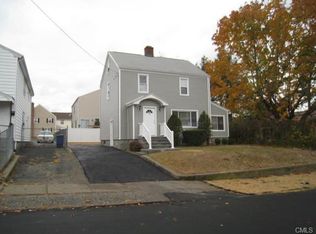 190 Robin St, Bridgeport, CT 06606