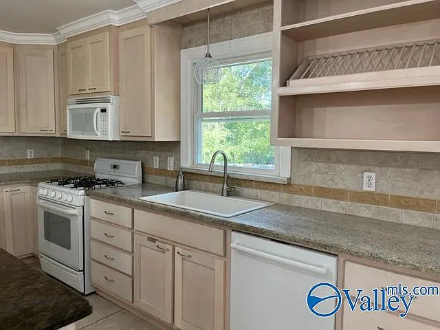 400 Forrest Park Ct NW — Photo 7