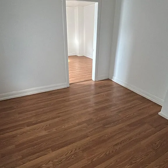 126 Ray St — Photo 9