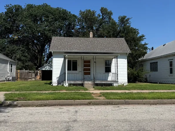 614 E 9th Ave, Hutchinson, KS 67501